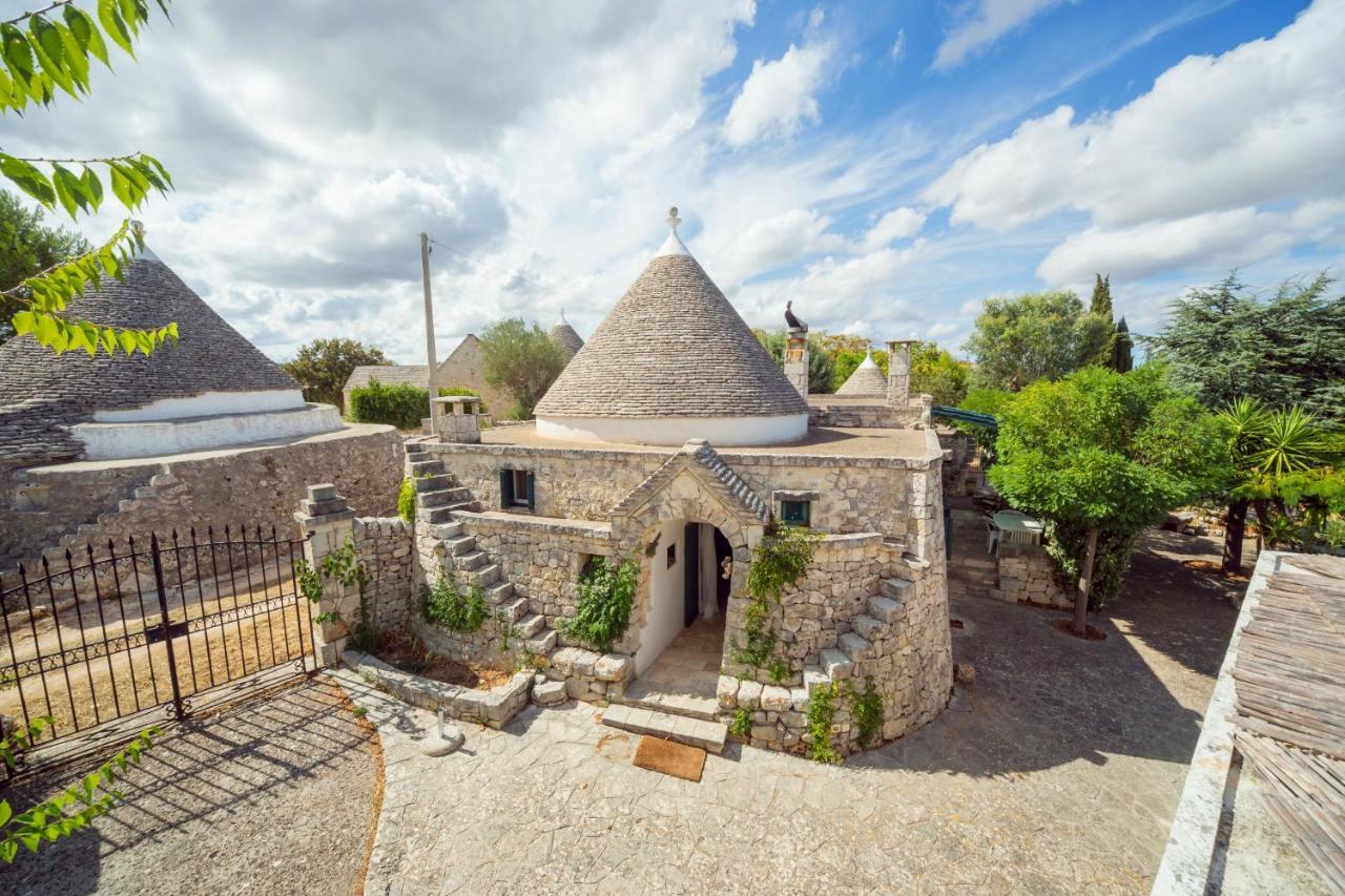 Trulli Girasoli E Viole Cocolicchio 外观 照片